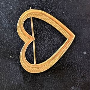 14k solid gold heart broach